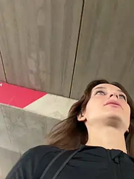 -AngelAri-