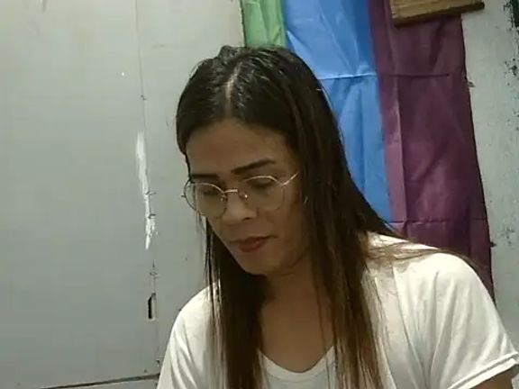 juicycum069