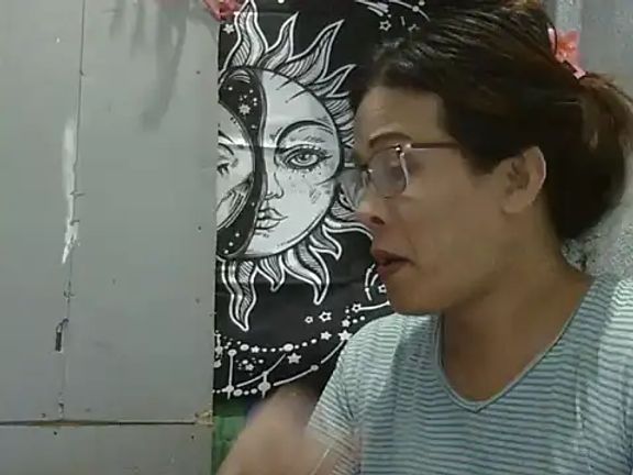 juicycum069