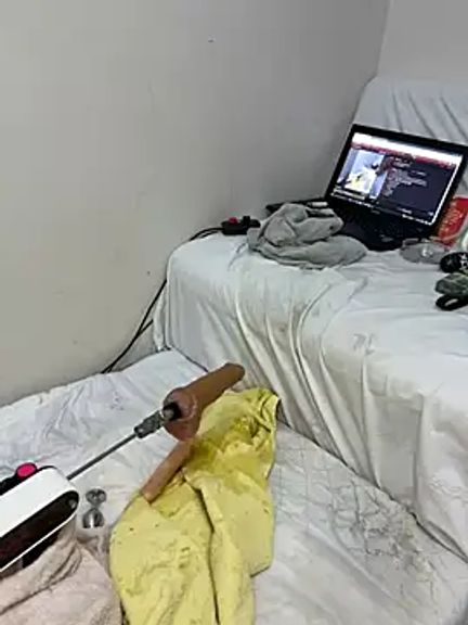 Ozge-SluttyScream69