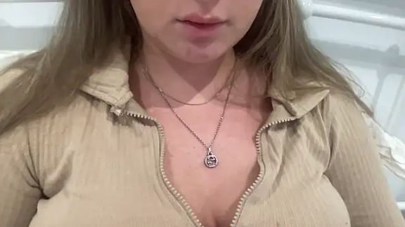 KaraLeee
