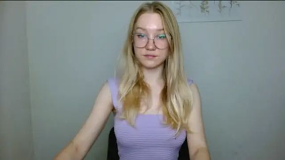 cindi_hot