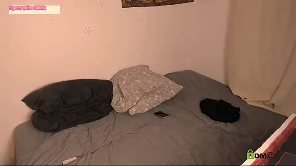 eva_sunshine_blue_eyes