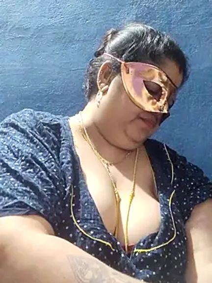 tamilthanushri