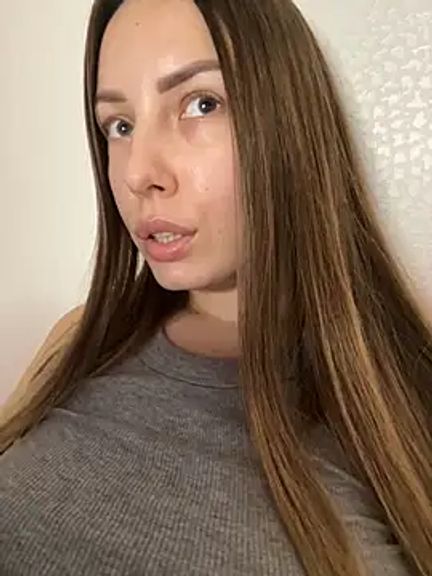 Mia_shy1