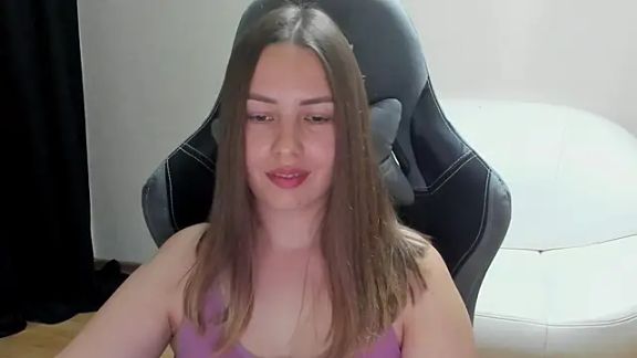 Mia_shy1