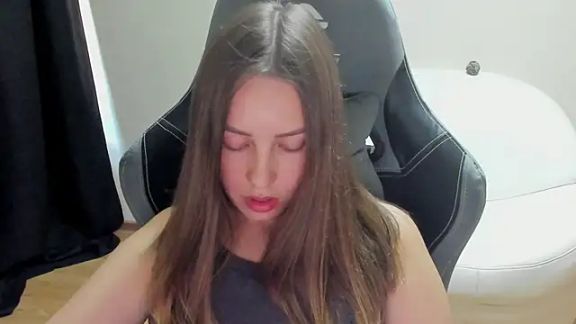 Mia_shy1