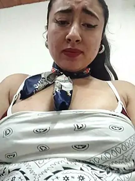 _Sarah-Office1