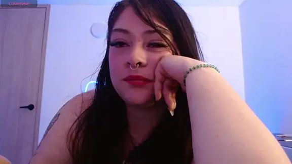 Layna_cold