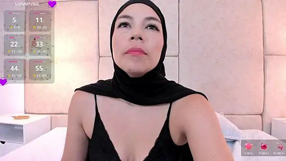 aisha_vs