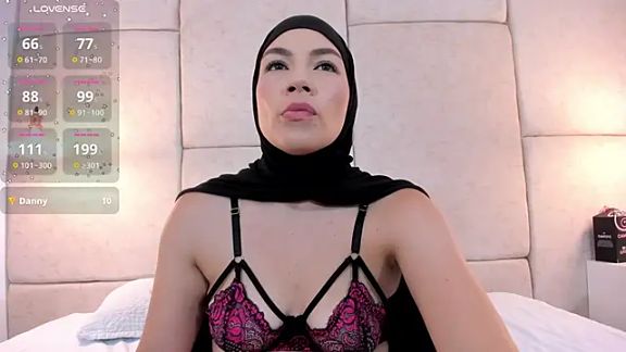 aisha_vs