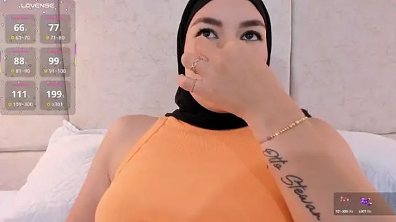 aisha_vs