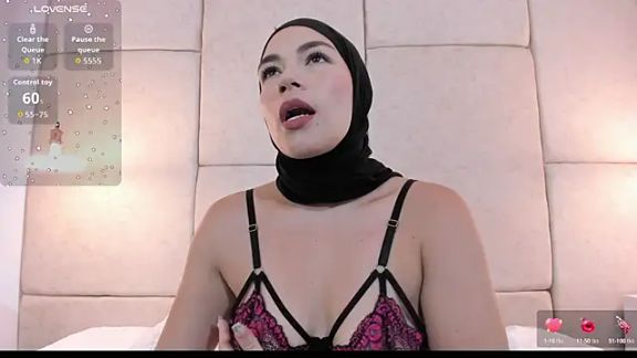 aisha_vs