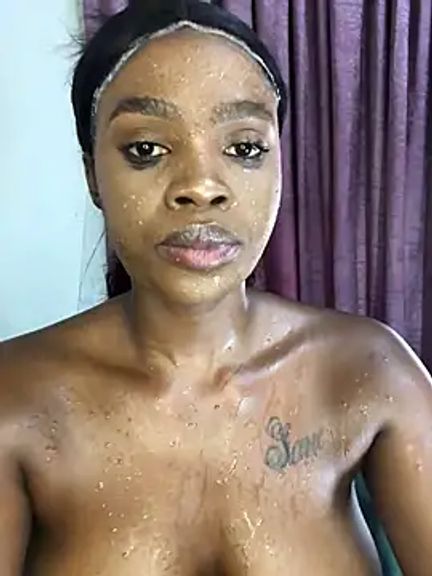 LuciousLips96