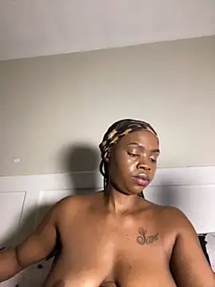 LuciousLips96