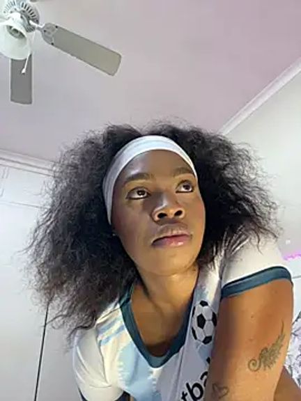 LuciousLips96