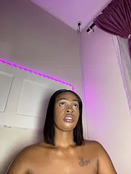 LuciousLips96