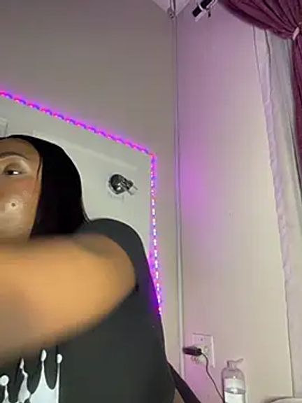 LuciousLips96