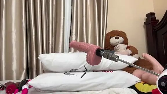AudreySpanksFuck-
