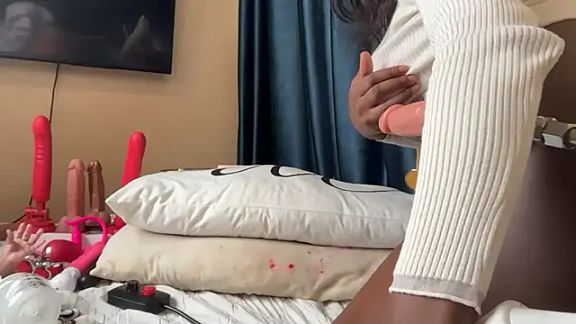 AudreySpanksFuck-
