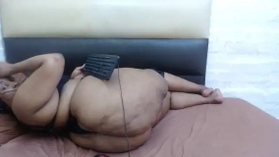 AFRICANBOOTYLICIOUSxxx