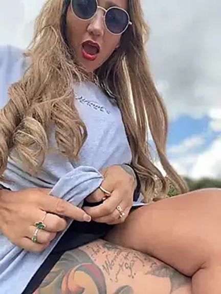 Nina_velvet01