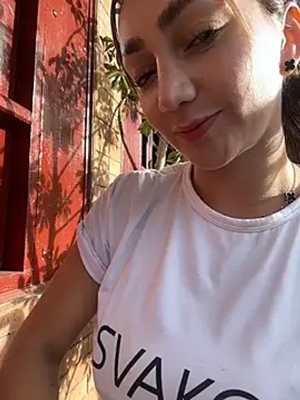 Nina_velvet01