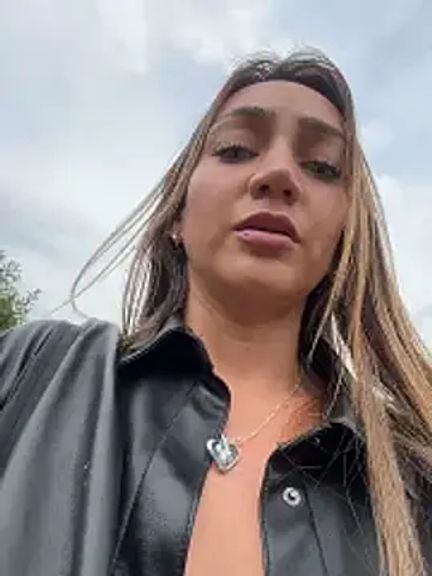 Nina_velvet01