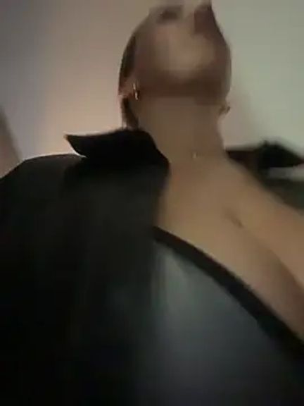 Nina_velvet01
