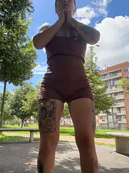 Nina_velvet01