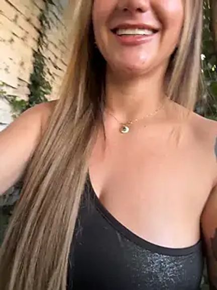 Nina_velvet01