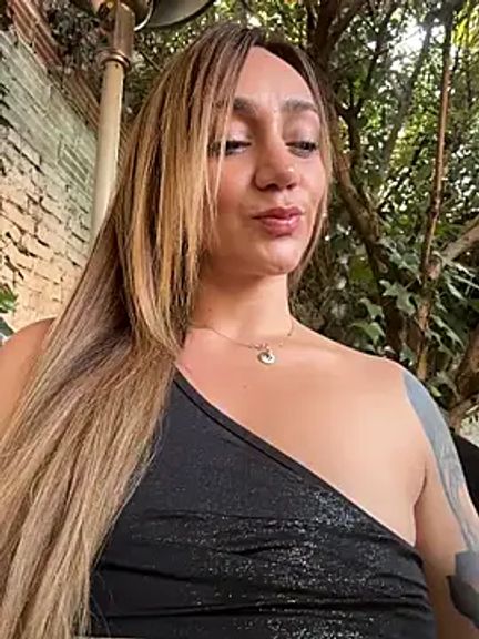 Nina_velvet01
