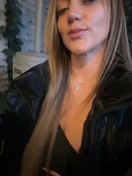 Nina_velvet01