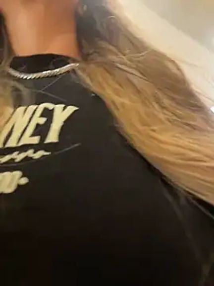 Nina_velvet01
