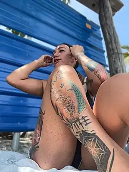 Nina_velvet01