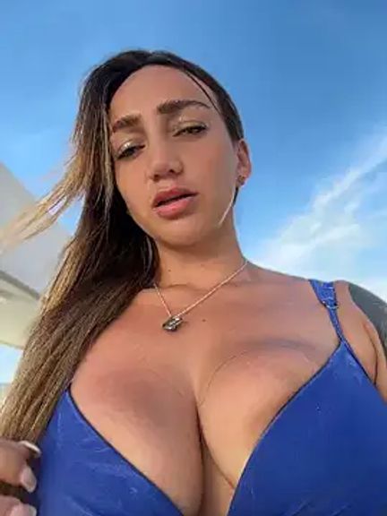 Nina_velvet01