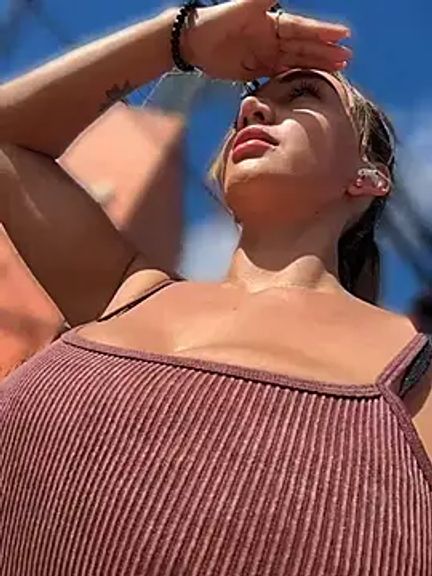 Nina_velvet01