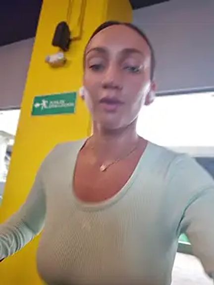 Nina_velvet01
