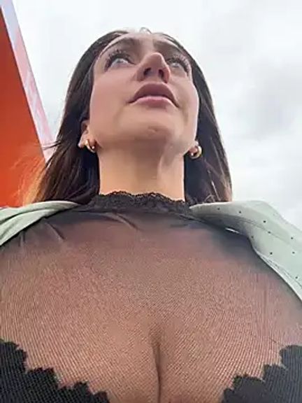 Nina_velvet01