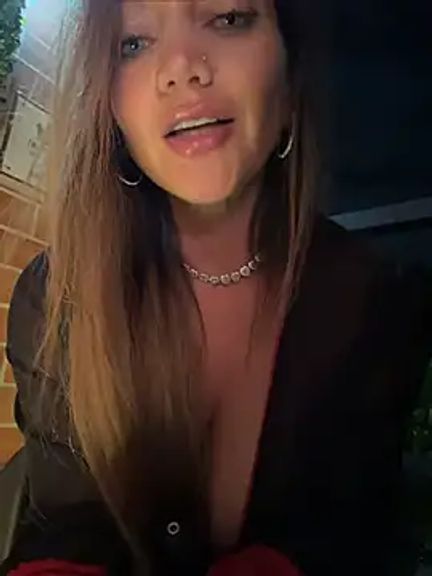 Nina_velvet01