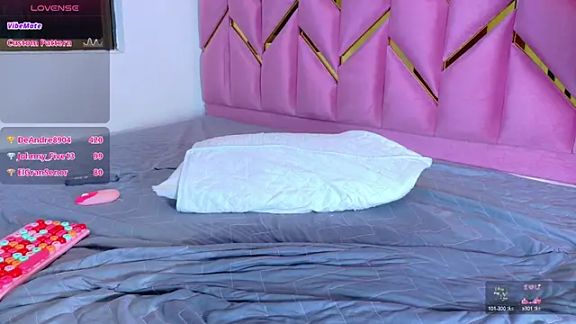 hornyhousekeeper_
