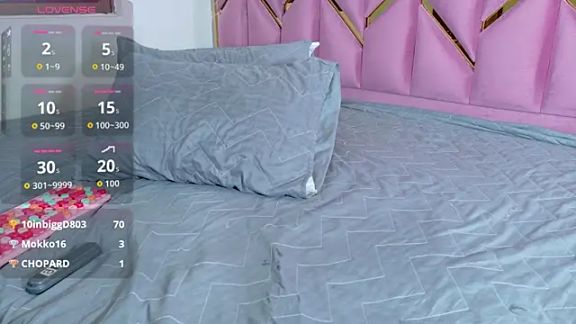 hornyhousekeeper_