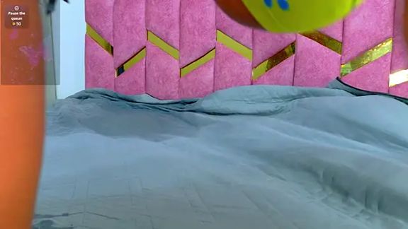 hornyhousekeeper_