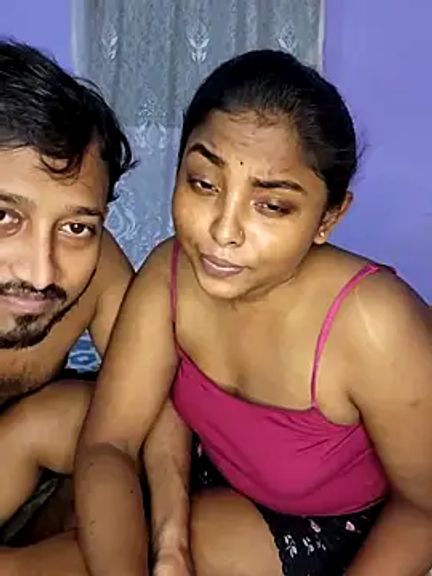Trending_Couple