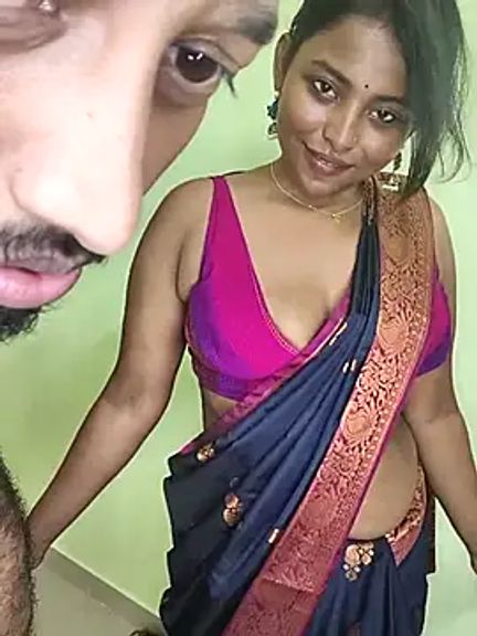 Trending_Couple