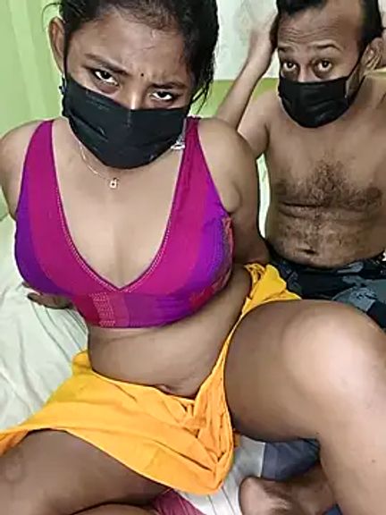 Trending_Couple