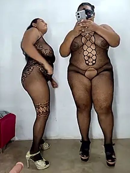 Lucky-hot-girls