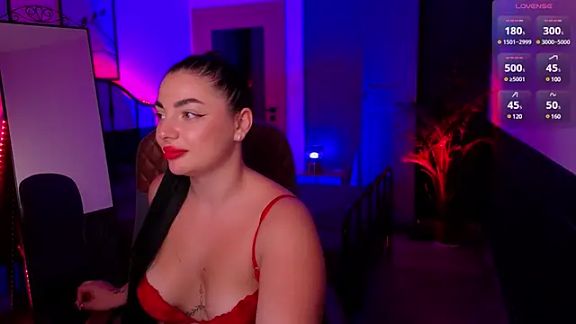 Nayna_Velvet