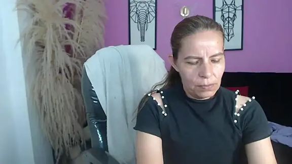 Milf_karlye