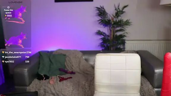 NovaHollisx